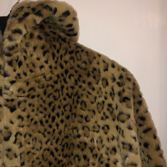 Faux fur leopard jacket - Picture 3 of 6